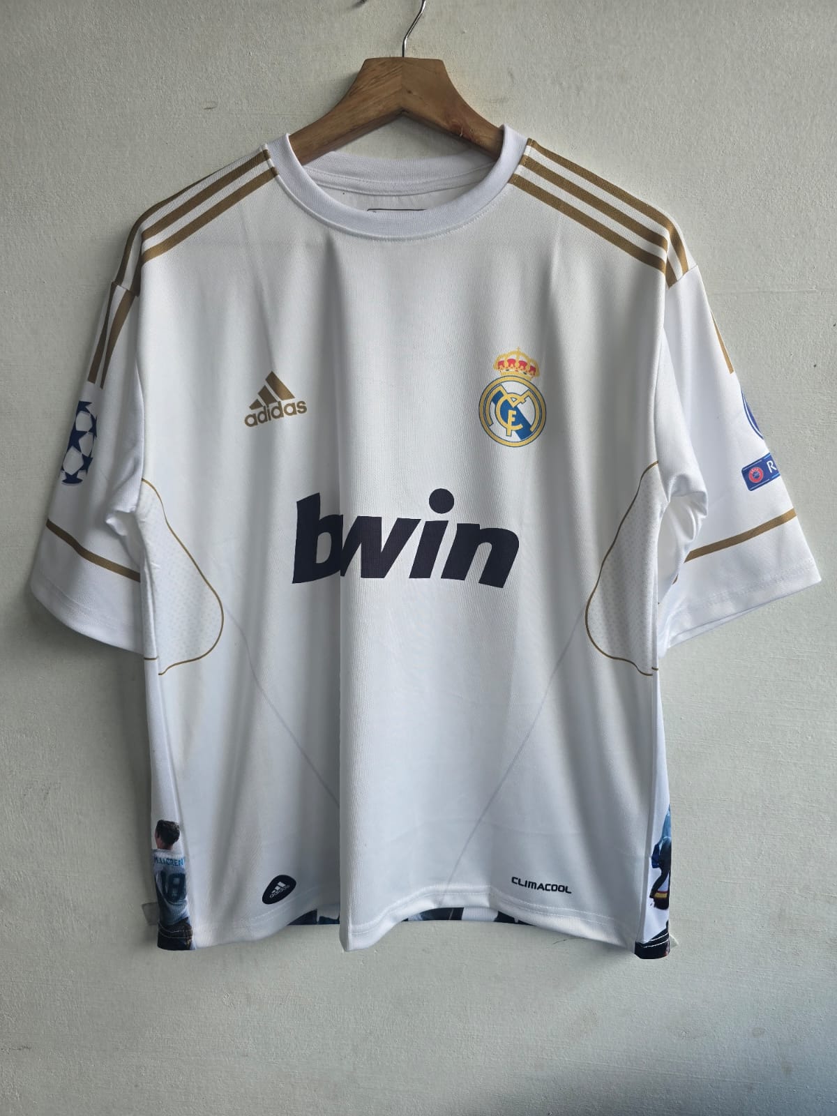 Real Madrid 2011-12 Home  (RONALDO) - View 1
